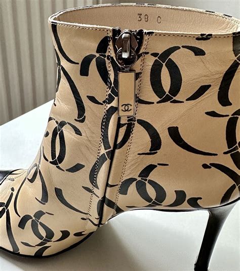 Chanel Stiefeletten 